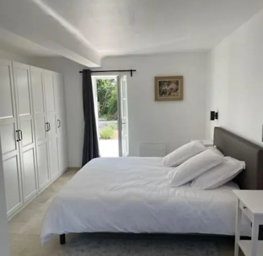 Holiday home Le Clos De *